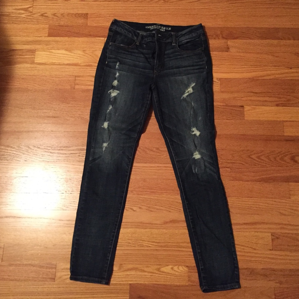 AE Distressed Jegging